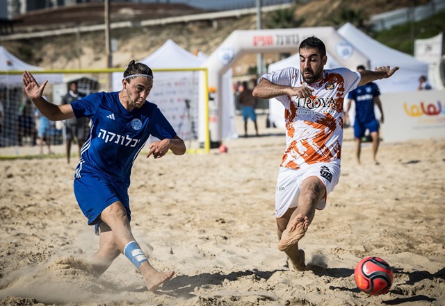 יבלונקה תל אביב מביסה את ראשל"צ (צילום: עודד קרני)